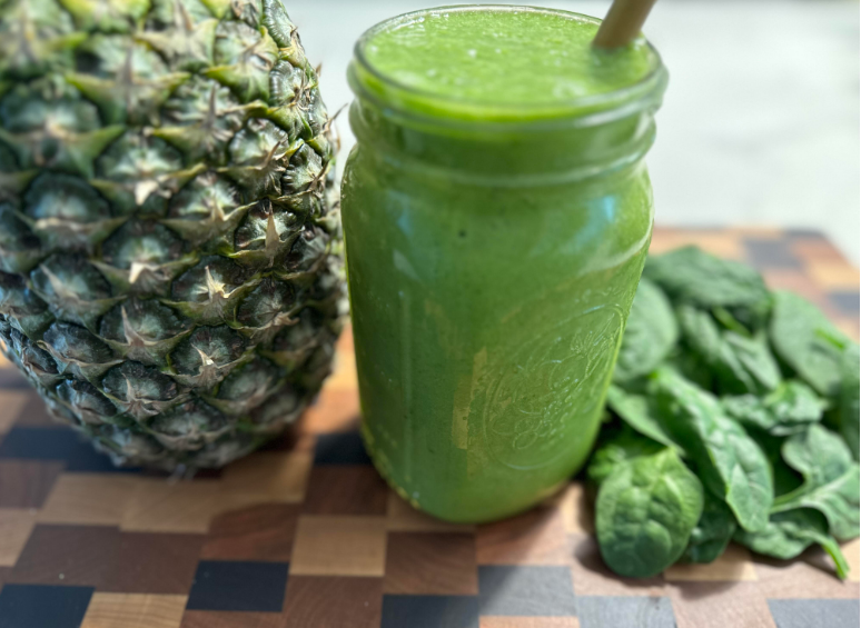 Green Pineapple Dream Smoothie
