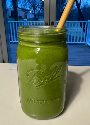 Terry's Ultimate Green Peanut Butter Smoothie